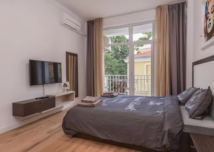 Apartament Mocca Next To Crystal Garden And Russian Church By Flat Mаnager Sofia