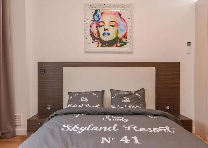 Mocca Next To Crystal Garden And Russian Church By Flat Mаnager *