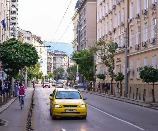 아파트 Mocca Next To Crystal Garden And Russian Church By Flat Mаnager *