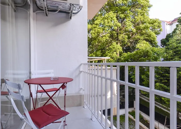 Apartament Mocca Next To Crystal Garden And Russian Church By Flat Mаnager Sofia