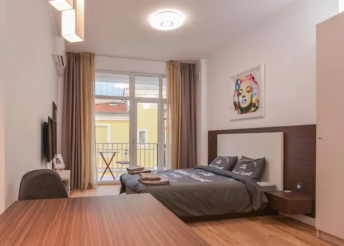 Apartament Mocca Next To Crystal Garden And Russian Church By Flat Mаnager *