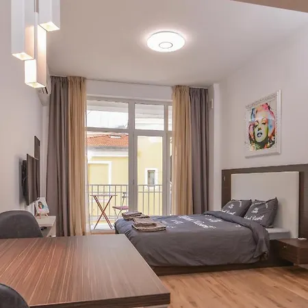 Mocca Next To Crystal Garden And Russian Church By Flat Mаnager *